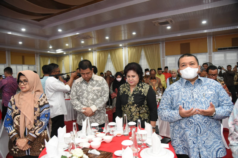 Hadiri Gala Dinner HPN 2023 Bupati Tapsel Media Sehat Elemen Penting