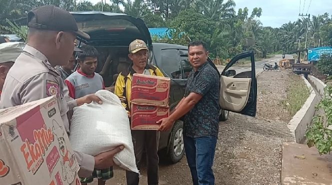 
					Siaga Banjir, Posko Ranto Baek Telah Salurkan Bantuan Makanan dan Minuman Kepada Warga Terdampak