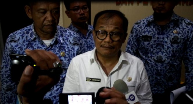 
					Gubernur Tidak Pernah Berencana Lakukan Pemusnahan Massal