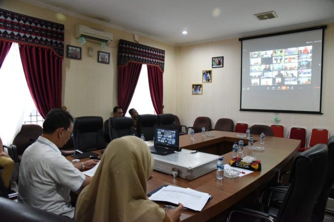 
					Videoconference Dengan Gubsu, Bupati Syahrul Laporkan Penanganan Covid-19 Di Tapsel