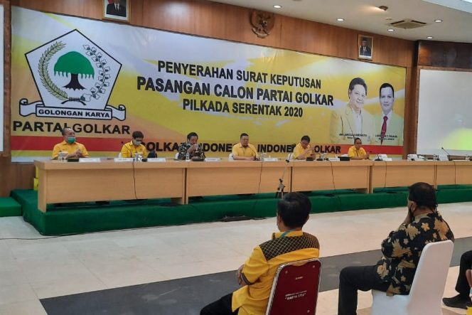 
					Sah, DPP Partai Golkar Serahkan Rekomendasi Dukungan Kepada Drs. H. Dahlan Hasan Nasution – H. Aswin Parinduri