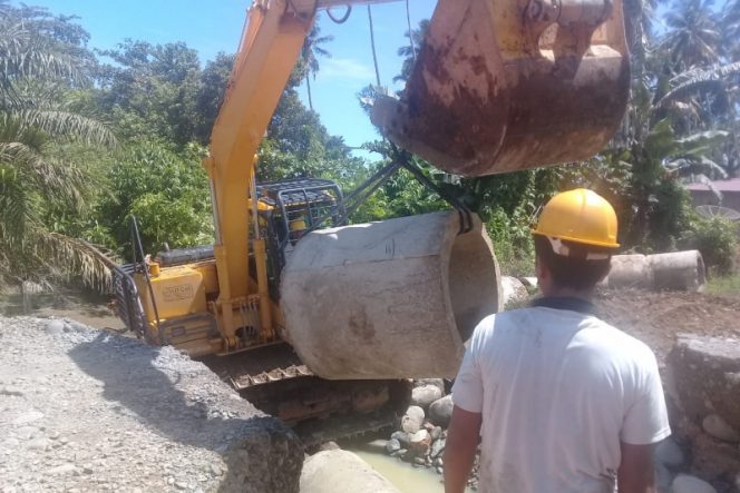 
					Tanggap Banjir, BPBD Madina Berangkatkan Tim Gabungan Menuju Natal