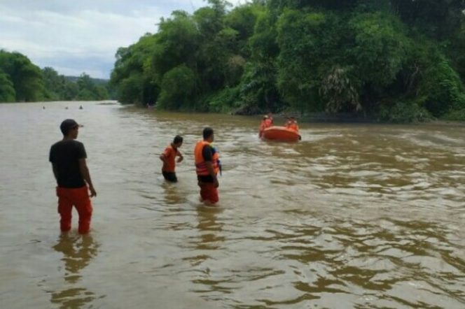 
					Hanyut Saat Mencuci Pakaian di Sungai Batang Pane, Ditemukan Dalam Kondisi Meninggal Dunia