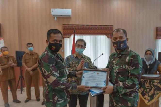 
					Kodim 0212/TS Terima Penghargaan Terbaik I Program Pelayanan KB Dari BKKBN Perwakilan Provinsi Sumut