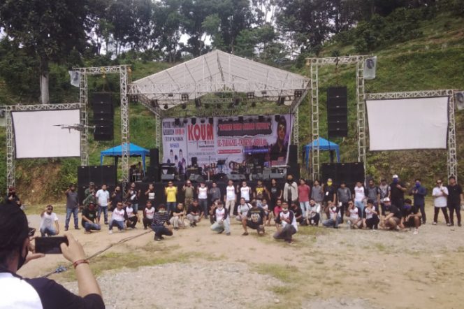 
					KOUM Gelar Konser Band Secara Virtual dan Drive In di Panyabungan