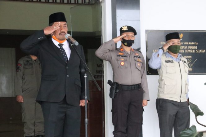 
					Bupati Tapsel Lepas Tim Penegakan Displin Dan Prokes Covid-19
