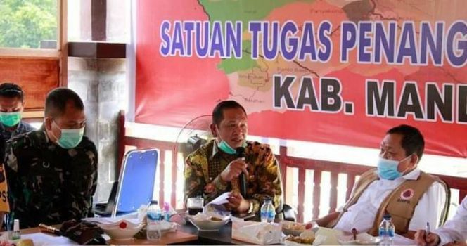 
					Walikota Hadiri Rapat Koordinasi Pembentukan Satgas Penanganan Covid-19 Mandailing Natal dan Padangsidimpuan