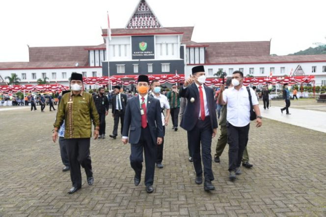 
					Jadikan Hari Jadi Tapsel Ke-70 Sebagai Sarana Untuk Memajukan Pembangunan dan Kesejahteraan Masyarakat