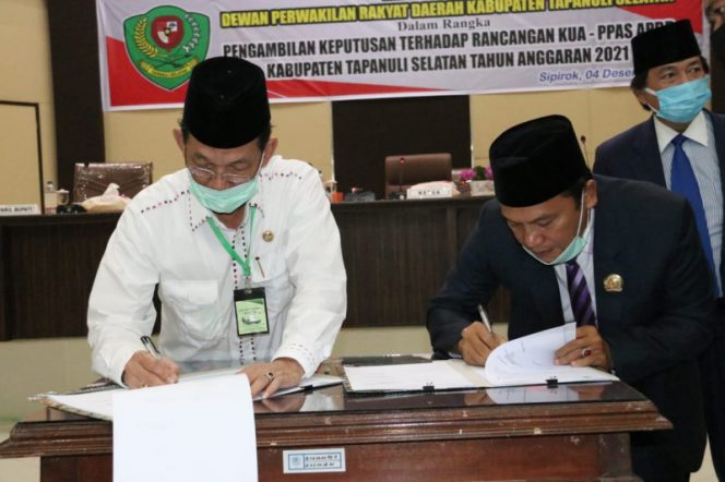 
					Bupati Tapsel Tandatangani Nota Kesepakatan KUA-PPAS APBD 2021