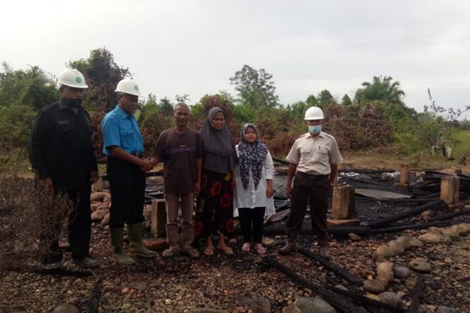 
					PT. Gruti Lestari Pratama PMKS Simpang Durian Bantu Warga Korban Kebakaran Dan Penyemprotan Disinfektan