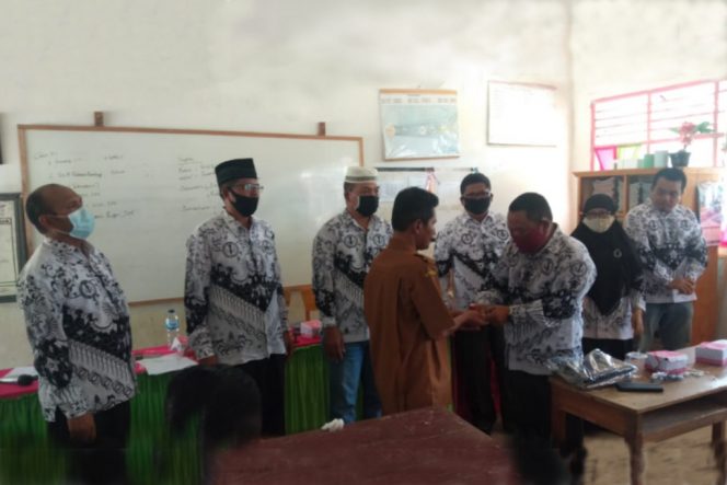 
					Konferensi Luar Biasa PGRI Cabang Kecamatan Sinunukan Tetapkan Pengurus Baru