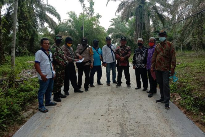 
					Camat Sosa Timur Darwin Simatupang Gelar Monitoring Desa