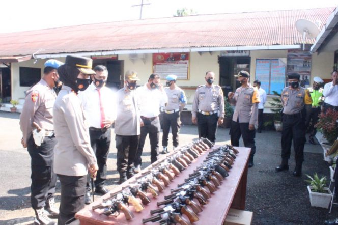 
					Cegah Penyalahgunaan, Polres Padangsidimpuan Tes Urin dan Cek Kondisi Senpi Anggota
