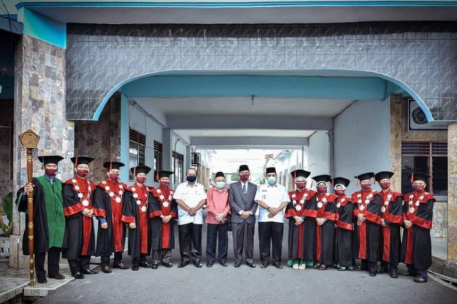 
					Wakil Walikota Padangsidimpuan Arwin Siregar Hadiri Wisuda Sarjana Ke- 57 UMTS