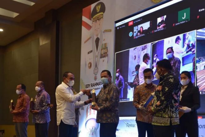 
					Pemko Padangsidimpuan Raih Penghargaan Terbaik Ke- 1 Dalam Penyusunan RKPD 2020