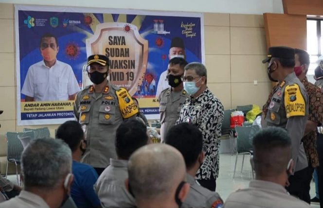 
					Kapolres Tinjau Pelaksanaan Vaksinasi Covid-19 di Paluta