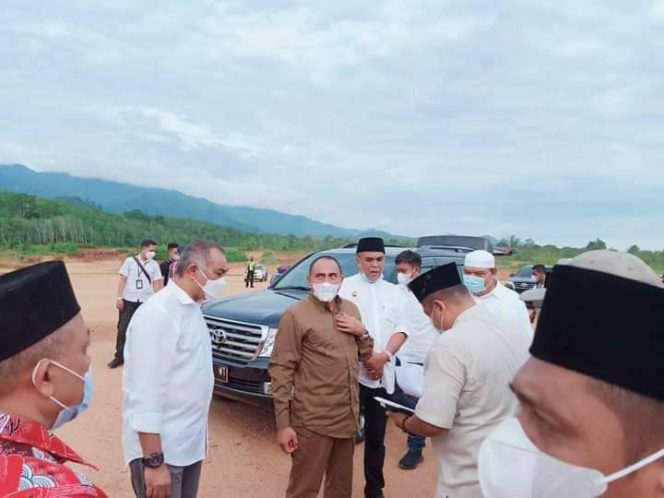 
					Gubsu Pantau Pembangunan Bandar Udara Bukit Malintang