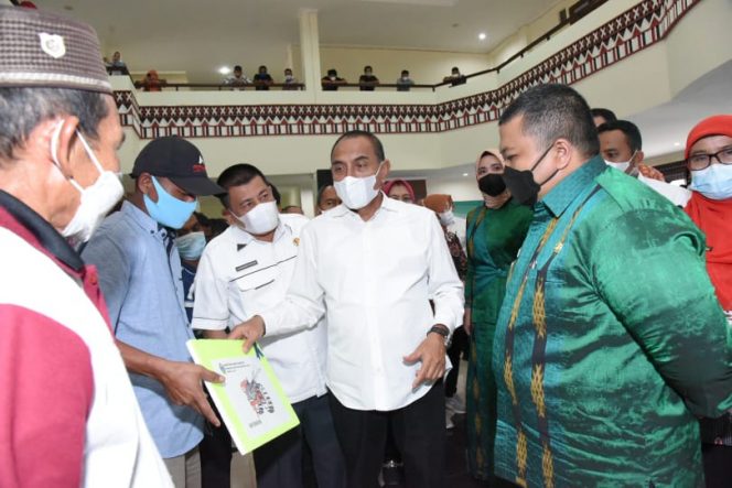 
					Bupati Tapsel Ajak Petani Untuk Lebih Melakukan Intensifikasi Pertanian