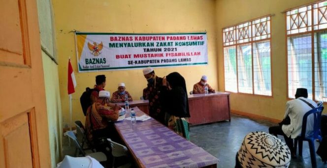 
					Baznas Palas Salurkan Zakat Pada 30 Orang Mustahik