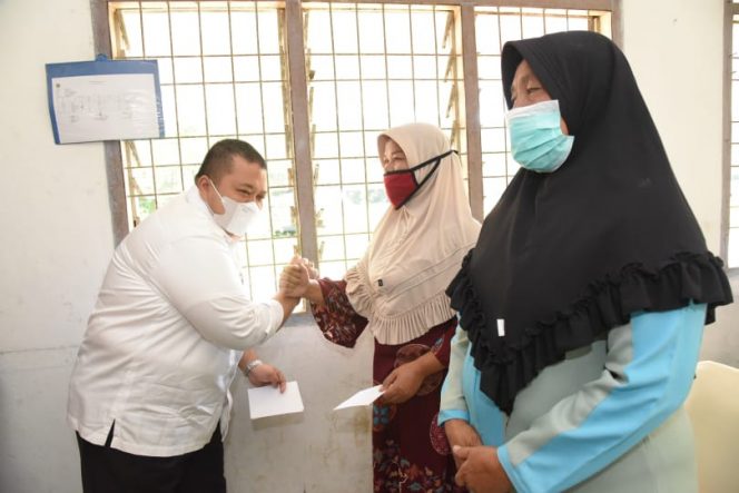 
					Pandemi Covid-19 Belum Usai, Bupati Tapsel Ajak Masyarakat Selalu Berbaik Sangka