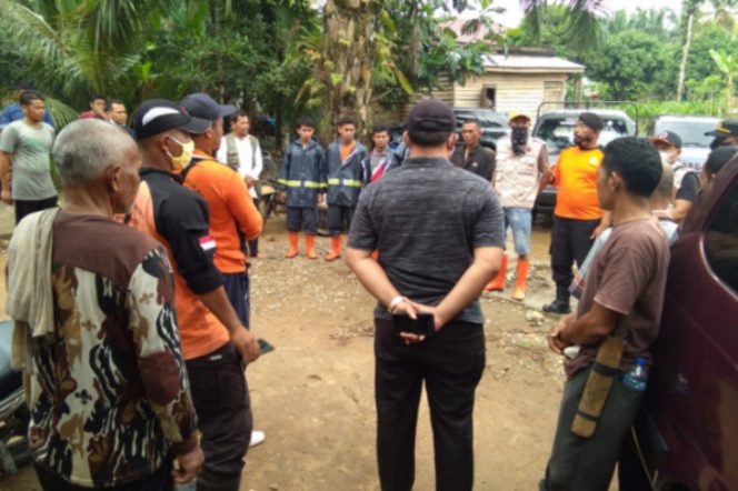 
					Penjaring Ikan 2 Hari Tak Pulang, Tim Lakukan Pencarian Sepanjang Sungai Barumun