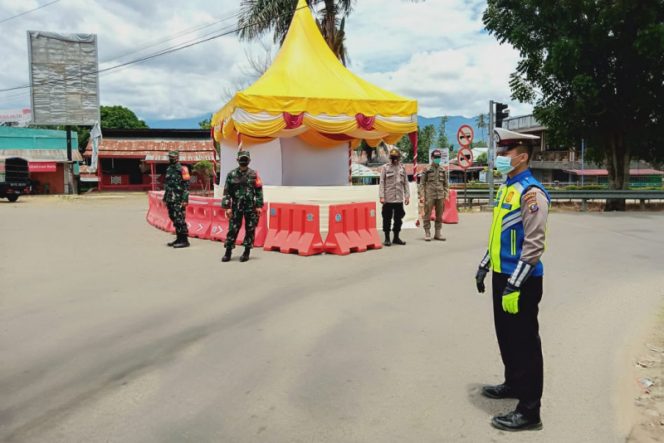 
					Aturan PPKM Level 4 Di Madina Mulai Diberlakukan, Jalan Mulai Disekat