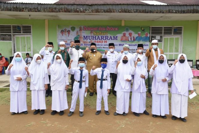 
					Bupati Tapsel Selesaikan Penyaluraan Zakat ASN di Seluruh Kecamatan Berpusat di Arse dan Sipirok