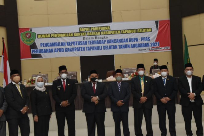 
					Bupati Dolly Pasaribu : PAD Tapsel Bertambah Jadi Rp. 65 Miliar Lebih