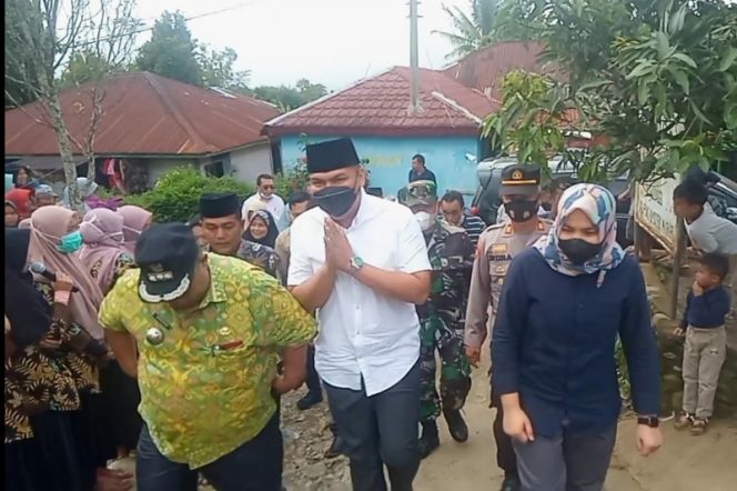 
					Wabub Madina Atika dan Rahmat Rayyan DPRD Sumut Berkunjung Ke Desa Huta Tinggi