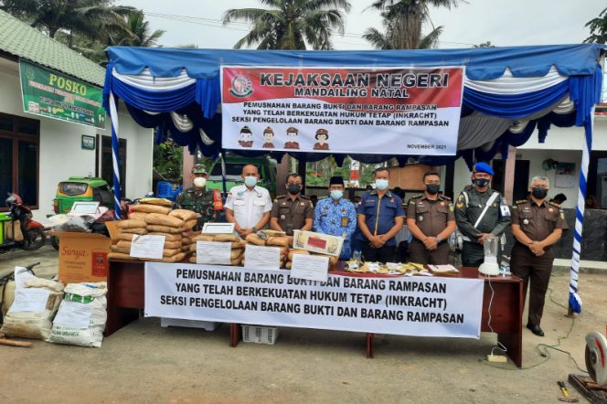 
					Ini Jenis Barang Bukti Yang Dimusnahkan Kejaksaan Mandailing Natal