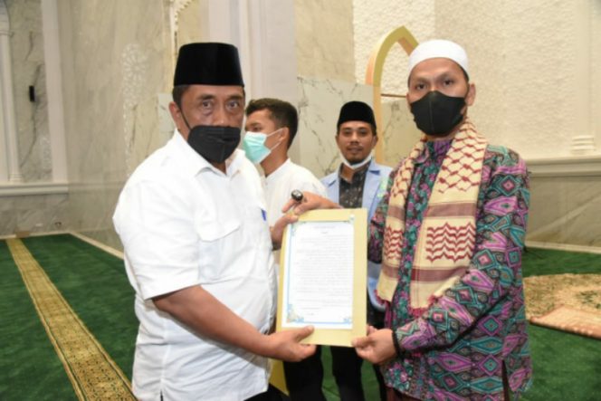 
					Sekda Tapsel : Kegiatan Keilmuan di Masjid Dapat Jadikan Iman dan Amal Lebih Baik