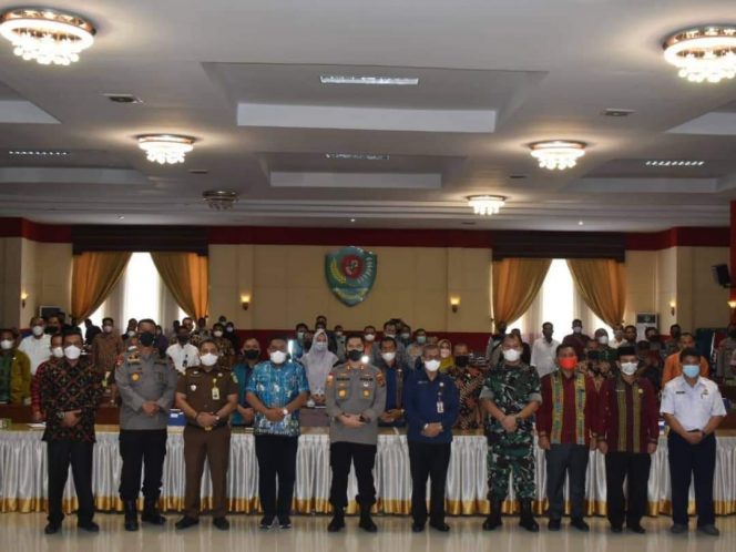 
					Dandim 0212/Tapsel Mengikuti Rapat Lintas Sektoral Dalam Rangka Operasi Lilin Toba 2021   