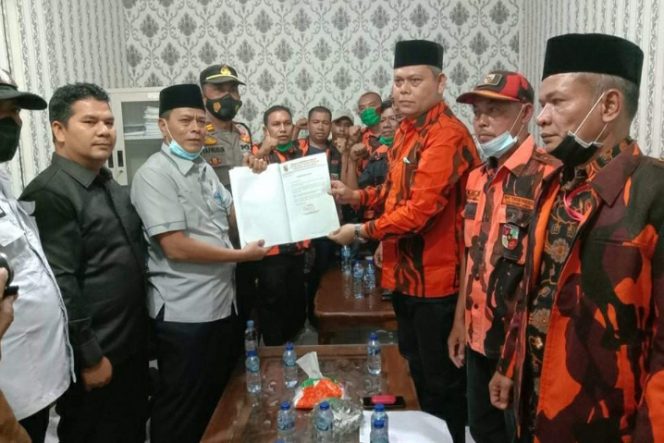 
					Wakil Ketua DPRD Palas Sambut Aspirasi Ormas PP Terkait Statemen Junimart Girsang