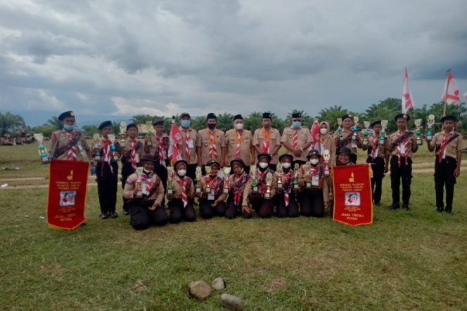 
					Gudep SMP N 2 Huragi, Jadi Juara Umum di Lomba Tingkat III Kwarcab Pramuka Palas