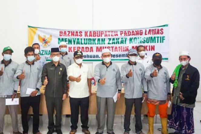 
					80 Orang Mustahik Petugas Kebersihan Pemkab Palas Dapat Bantuan Dari Baznas