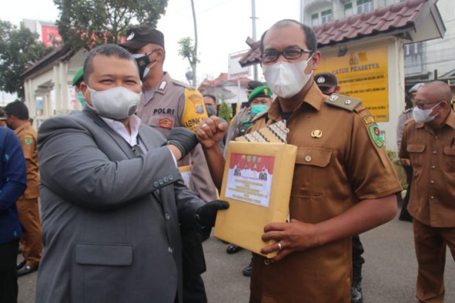 
					Bupati Apresiasi Desa Atas Capaian Vaksinasi 100% dan Kecamatan 70%