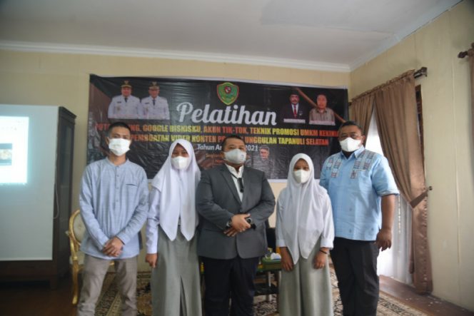 
					Bupati : Digital Marketing Sebuah Cara Agar Produk Tapsel Go Global