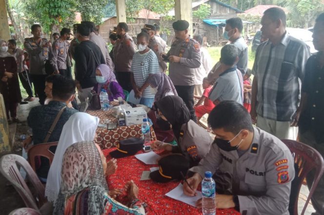 
					Karo SDM Poldasu Dan Kapolres Palas Tinjau Pelaksanaan Vaksinasi.