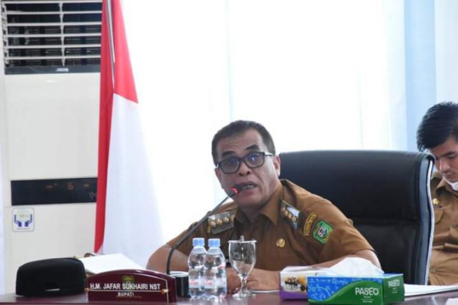 
					Bupati Madina Marah, Tingkat Kehadiran Kepala Desa Rendah