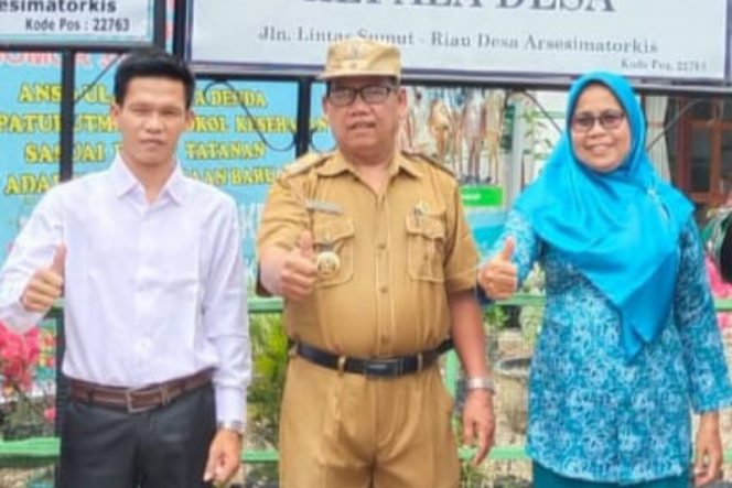 
					Kades Arse Simatorkis Libatkan Seluruh Stoke Holder Desa Ajak Vaksin