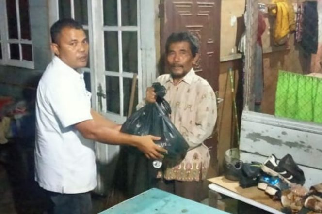 
					Terkait Paket Sembako Bantuan Banjir, Kadis Sosial Kota Padangsidimpuan Minta Maaf
