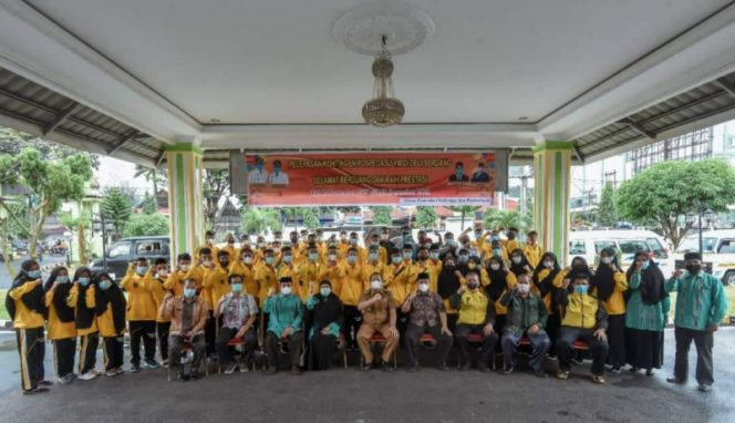 
					Walikota Melepas Kontingen Padangsidimpuan Ikuti Pospedasu Ke- VIII Tahun 2021