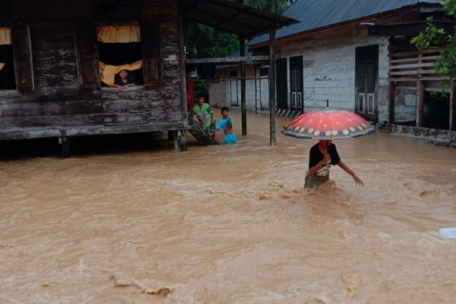 
					Banjir Tutupi Desa Bonda Kase – Natal, Warga Butuh Air Bersih Dan Dapur Umum