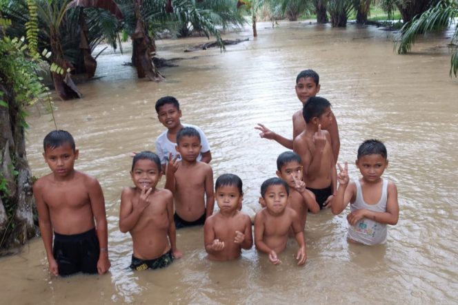
					Warga Muara Batang Angkola Waspa Banjir Kiriman Batang Gadis