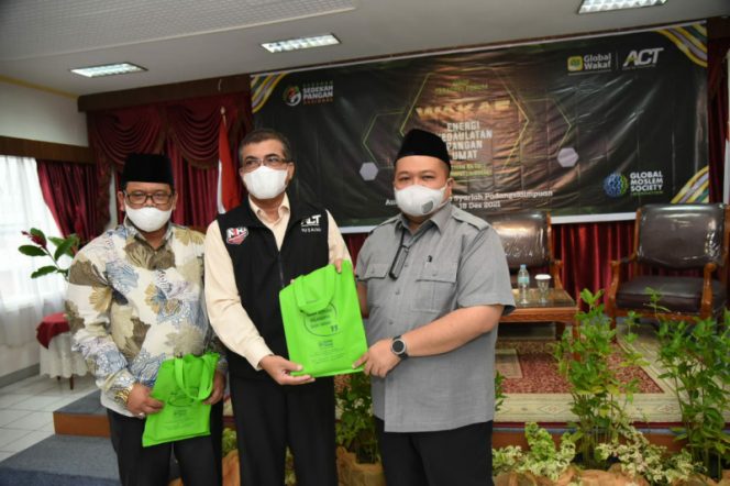 
					Hadiri Undangan Wakaf Tabagsel Forum, Bupati Tapsel Apresiasi ACT