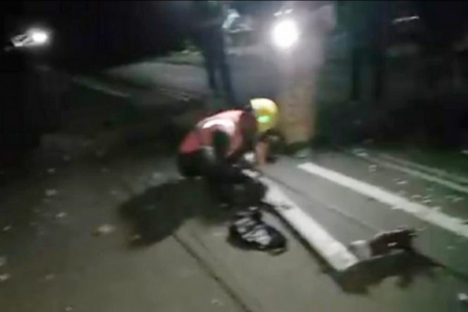 
					Tiang Listrik Tumbang, Puluhan Kenderaan Terhambat Titik Jalinsum Sibaruang – Siabu