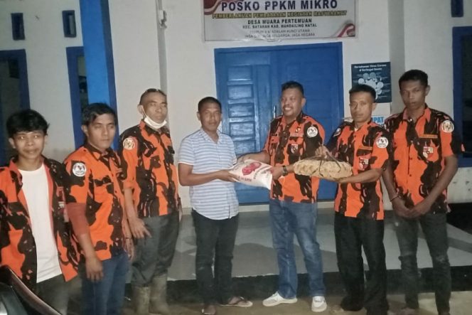 
					PAC Pemuda Pancasila Batahan Salurkan Bantuan Korban Banjir di Desa Muara Pertemuan
