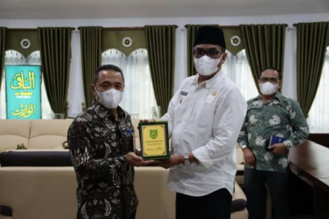 
					Bupati Madina Teken MoU Dengan PLN Terkait PPJ, PJU Dan Tertib Bayar Listrik