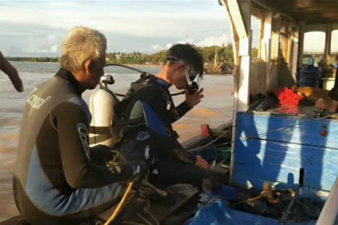 
					Seminggu Pencarian, Satpol Airud Natal Dan Keluarga Turunkan Tim Penyelam