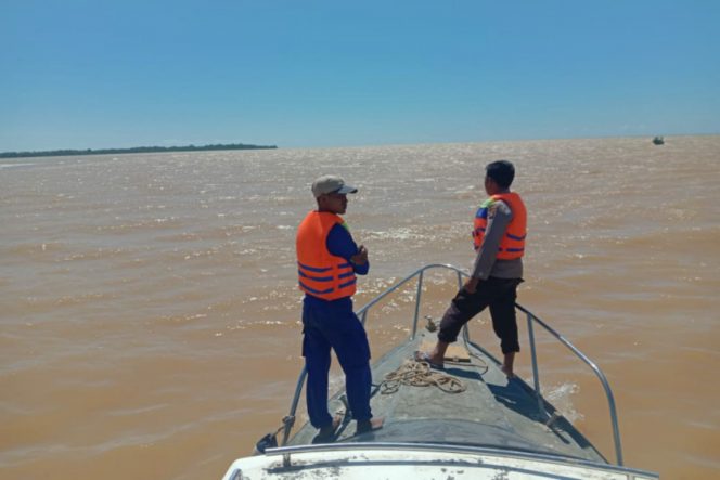 
					Pencarian Masuki Hari Terakhir, Satpol Airud Sisir Pinggir Pantai Natal Arah Selatan
